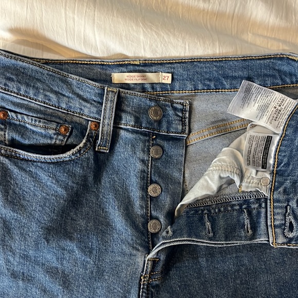 Levi’s size 27 high rise wedgie skinny jeans - Picture 2 of 5